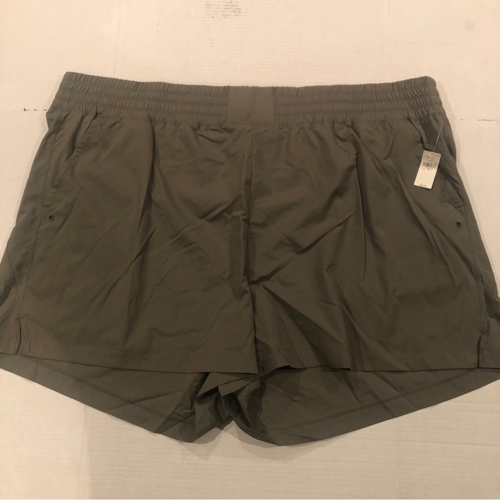 Old Navy Women’s Size 4X Stretch Tech Shorts 4” Inseam High Rise Green